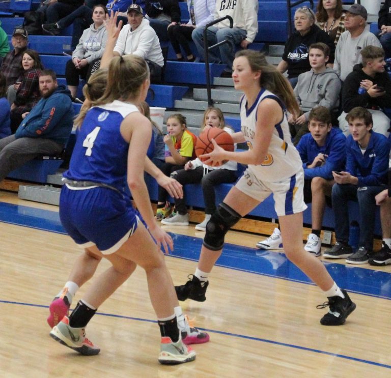girls baskeqtball