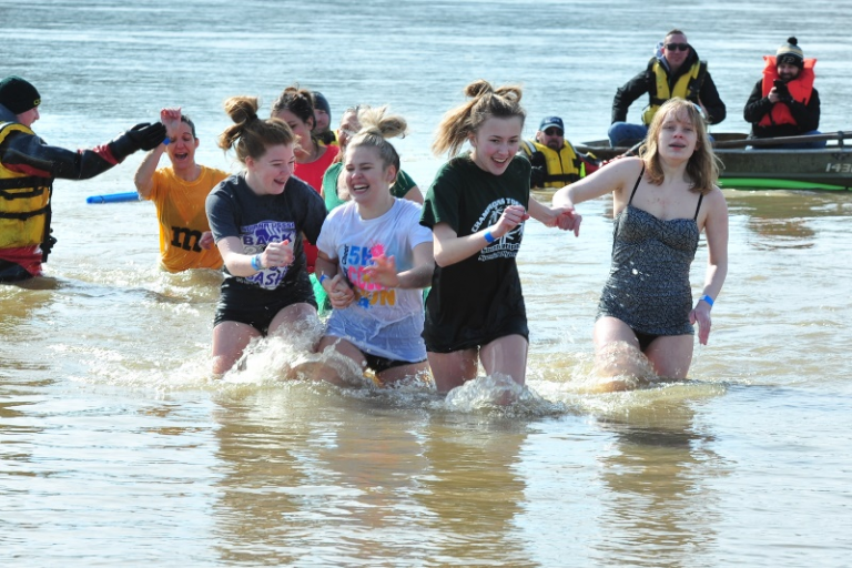 The plunge for Special Olympics is on again - Register Publications