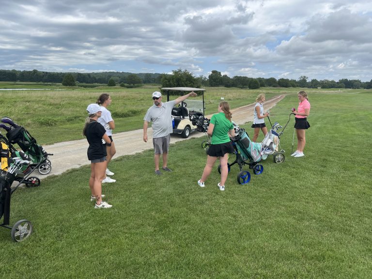 girls golf