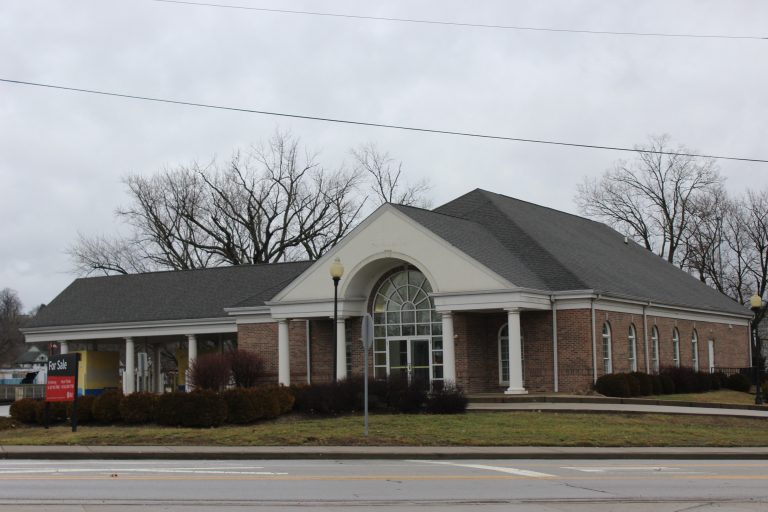 bank hardware retailer